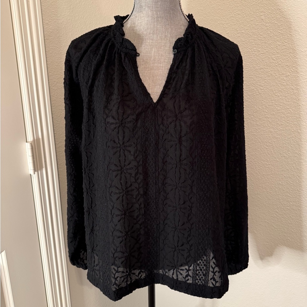Old Navy Black Lace/Textured Women's Top - M